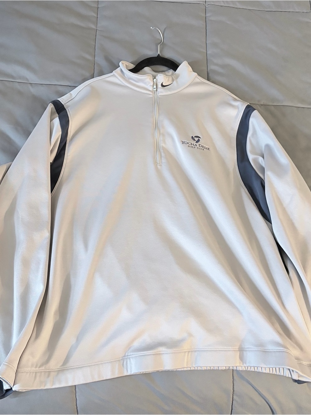 Nike Men’s Gray Quarter-Zip Pullover Jacket